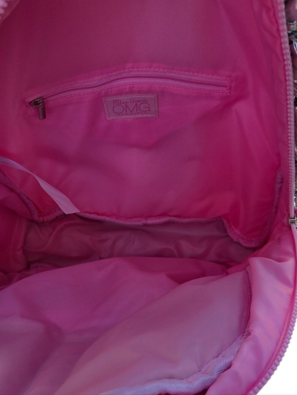 OMG - Kids Scrunch Metallic Silver & Pink Heart Strap Backpack - Picture 4 of 5
